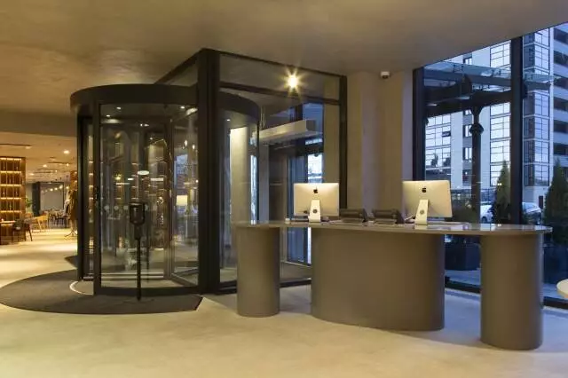 دومینا پوکلوو هتل و آپارتمان